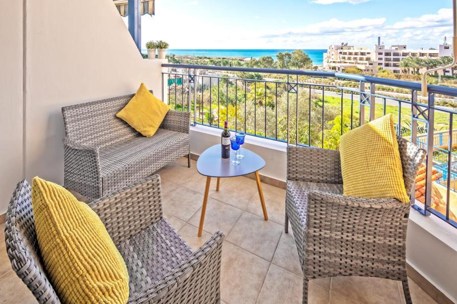 207 Kings Palace Seaview Paphos Extérieur photo